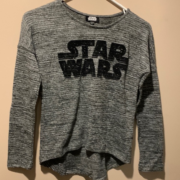 Star Wars Other - Star War girls sweater shirt